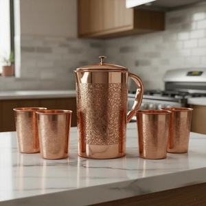 Carafe en cuivre polie faite à la main, pichet rustique artisanal en cuivre, carafe décorative en cuivre, accessoire de table artisanal en cuivre - Product Image 4