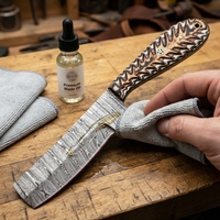 Couteau de boucher en acier Damas forgé à la main, manche en bois Pakka, vente en gros, OEM personnalisé, pour la chasse et le dépecage, fabricant