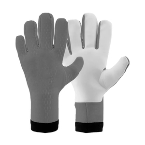 Gants de gardien de but de football professionnels (GK) respirants, antidérapants, avec logo personnalisé, imperméables, en latex, design à doigts complets, fermeture à boucle et crochets. - Product Image 3