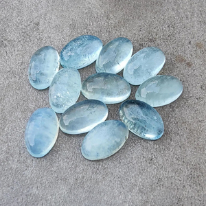 Gema suelta calibrada ovalada grande de cabujón natural Aqua Milky, parte trasera plana para la fabricación de joyas, disponible en todos los tamaños - Product Image 1