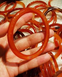 H CRAFT <b>Resin</b> Bangles Wholesale Supplier Manufacturer Exporter Uttar Pradesh Indian Women's Classic Crown Pattern Bangles - Product Image 4