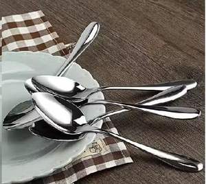 Ensemble de couverts de table en acier inoxydable durable et inspiré du luxe - Écologique et résistant pour la maison, l'hôtel et la restauration - Product Image 2