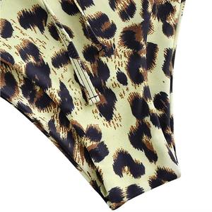 Bikini Sexy de 2 Piezas Personalizado para Mujer, con Estampado y Logotipo en la Copa, Push-Up - Product Image 5