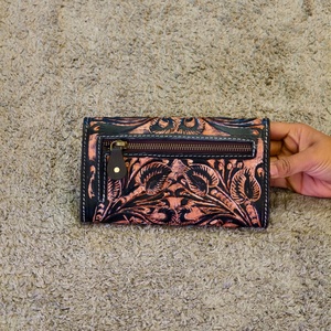 Vintage Fashionable Bohemian Hand-<b>Tooled</b> Floral Carved 100% Genuine <b>Leather</b> Clutch Wallet For Women Button Closure Clutch Wallet - Product Image 2