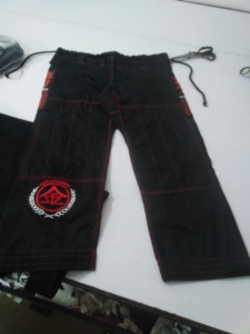 Fabricación de Kimonos de BJJ Personalizados, Tejido de Perlas, Doble Tejido, Resistente, Tejido Dorado, Ripstop, 100% Algodón, 460g, Secado Rápido, Transpirable - Product Image 4