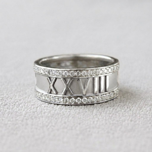 แหวนทองคำ 14K ประดับเพชรแบบ Pave ตัวเลขโรมัน รับรองโดย IGI วงกว้าง เหมาะสำหรับวันครบรอบและงานปาร์ตี้ - Product Image 2