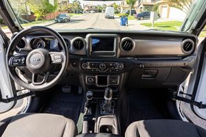 รถจี๊ปแรงเลอร์สปอร์ต 4x4 SUV ปี 2023 มือสอง สภาพดีเยี่ยม พร้อมส่ง - Product Image 2