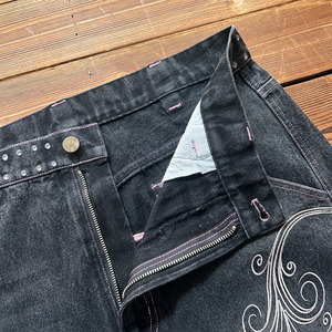 Pantalones Cortos de Mezclilla Negros Bordados para Hombre, Estilo Chino con Diseño Floral de Dragón, Cintura Media, Bajo sin Rematar, Look Urbano - Product Image 3