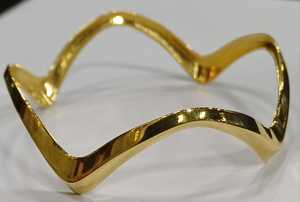 Brazalete Abierto de Oro de 18K con Diseño de Ondas, Joyería de Moda para Mujer, Ideal para Fiestas - Product Image 5