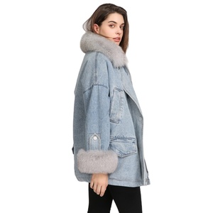 Vente en gros de manteaux longs en duvet pour femmes, veste coupe-vent en nylon d'hiver, veste matelassée avec col en fourrure, manteau en duvet avec logo personnalisé - Product Image 3