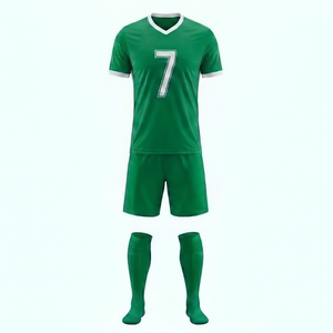 Uniforme de Fútbol 100% Transpirable, Material de Poliéster de Secado Rápido, Ligero, Absorbente de Humedad, Uniforme Deportivo Unisex Personalizado - Product Image 1