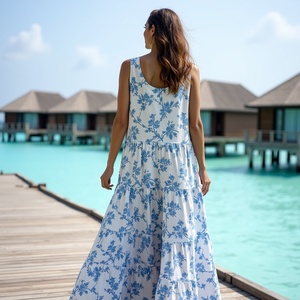 Vestido largo acampanado sin mangas listo para el verano para viajes Estampado floral azul bohemio con estampado de vides azules blancas y cómodas transpirables - Product Image 1