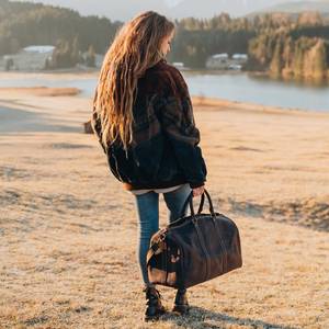 Sac de voyage vintage en cuir grande capacité, sac de nuit élégant en cuir, sac de week-end à main pour homme - Product Image 2