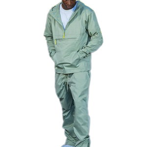 Servicio OEM, diseño de chándal cortavientos de secado rápido para hombre, corte regular, duradero, transpirable, antiarrugas. - Product Image 1