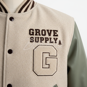 Blouson Teddy Homme Beige Vert Brodé Supply 31 Style Preppy Coupe Classique Col Rond Manches en Cuir PU Tricoté en Laine de Mouton - Product Image 3