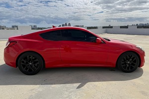 Hyundai Genesis Coupé 2.0-T 2013 - Product Image 3