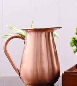El jarro de cobre es un recipiente tradicional hecho de cobre puro, ampliamente utilizado en India para almacenar y servir agua. Es tanto un recipiente para el agua como para el agua potable. - Product Image 4