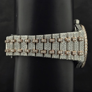 นาฬิกาข้อมือควอตซ์ Ice Look Jewelry Luxury Hip Hop ขนาด 41 มม. ตัวเรือนสีโรสโกลด์ สายสแตนเลส ขอบหน้าปัดประดับโมอิสซาไนต์ พร้อมหน้าปัดแสดงวันที่ ดีไซน์หรูหรา - Product Image 4