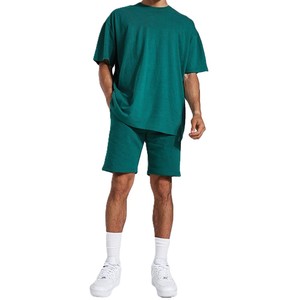 Ensemble de shorts vert 2 pièces pour hommes, t-shirt à manches courtes surdimensionné et short, tenue décontractée d'été, streetwear ONEAPEX INTERNATIONAL - Product Image 1