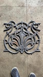 Panel de Escalera de Hierro con Diseño Floral, Rejilla Decorativa Duradera, Acento Arquitectónico Moderno, Escalera Ornamental de Acero Forjado para Exteriores - Product Image 6