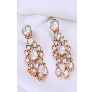 Pendientes Elegantes de Latón Chapado en Oro con Circonitas, Diseño Moderno, para Fiestas y Eventos Nocturnos, Colección de Moda - Product Image 1