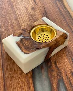 Quemador de Incienso de Resina Epoxi y Madera de Lujo Crystal Tide, Hecho a Mano por Artesanos, Recolector de Ceniza y Soporte para Incienso para Espacios Espirituales - Product Image 5