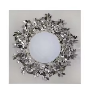 กระจกโลหะสุดประณีตสื่อถึงความกระจ่างใสและความมั่นใจ กระจกที่คัดสรรมาอย่างพิถีพิถันช่วยเพิ่มบรรยากาศได้อย่างง่ายดาย - Product Image 2