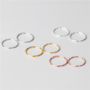 แหวนปรับแต่งได้พร้อมตัวเลือกการสลักและประดับอัญมณี - Product Image 1