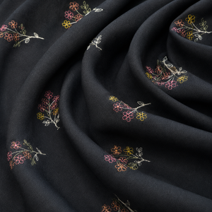 Tissu en denim de coton avec broderie pour les acheteurs de vêtements, tissu en dentelle, tissu pour vêtements, vente en gros, export, fourniture de vêtements de mode, Royaume-Uni - Product Image 3