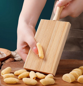 Planche à gnocchis en bois de qualité alimentaire, planche à pâtes en bois pour la confection de pâtes, idéale comme cadeau de pendaison de crémaillère - Product Image 5