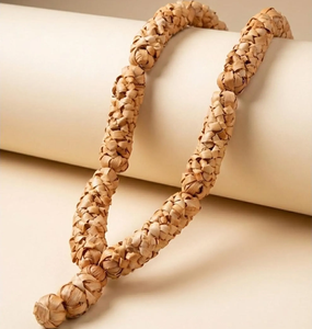 Guirnalda de Mala de Madera Natural Hecha a Mano para Pooja Religiosa, Ceremonia de Boda India y Decoración Espiritual, Adorno de Cuentas Sagradas al por Mayor - Product Image 1