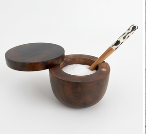 Bol à sel et à sucre en bois brun foncé avec cuillère, fait main, outil pour herbes et épices, design durable, parfait pour les restaurants élégants - Product Image 1