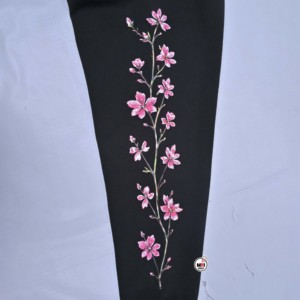 Sweat à capuche zippé anti-rides brodé floral MRI Group Bloom pour femme, noir, 100 % coton, écologique, respirant, hiver - Product Image 6