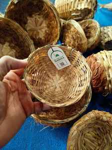 Nido de Bambú Natural para Pájaros - Casa para Pájaros Ecológica, Transpirable y Hecha a Mano, Comedero para Loros, Pinzones y Pájaros de Jardín, para Todas las Estaciones - Product Image 6