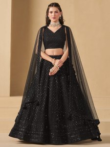 Robe de soirée longue en georgette noire brodée, coupe trapèze, sans manches, col en V, ensemble deux pièces formel - Product Image 1