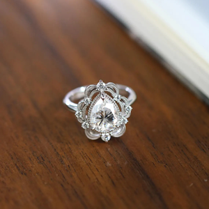 High Quality 3.15Carat Lab-Grown Pear Cut Diamond Classic Engagement Wedding <b>Ring</b> 14K Yellow Gold Prong Setting Direct Factor - Product Image 2