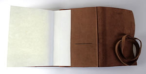 Diario de cuero para escribir para mujeres, diario de cuero sintético para hombres, cuadernos de escritura personalizables con tapa dura y páginas rayadas - Product Image 5