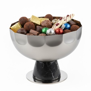 Bol de service élégant en argent plaqué avec pied, bord festonné, plat à bonbons décoratif en métal, bol à chocolat de haute qualité pour la décoration intérieure - Product Image 6