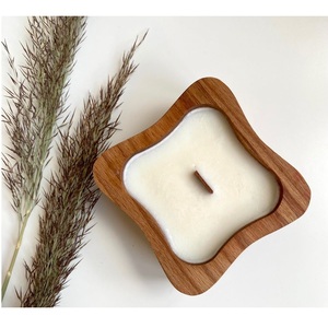 Bougie artisanale en cire de soja dans un bol en bois naturel, mèche en bois parfumée, bougie aromathérapeutique pour la décoration de la maison, cadeau de luxe - Product Image 1