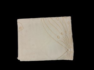 Tela de Algodón Blanco Premium Directo de Fábrica – Broderie Anglaise con Bordado de Mariposas y Recortes – 100% Algodón - Product Image 5