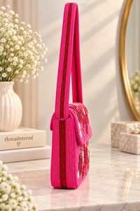 Sac à main en toile brodée fait main Threadntrend, forme rectangulaire, motif floral, couleur rose - Product Image 5