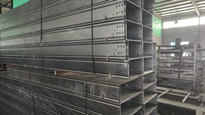 Fábrica China: Canalización de Cables Eléctricos 600x50, Puente de Cables Perforado, Bandeja de Cables, Sistema de Soporte Personalizado OEM - Product Image 5