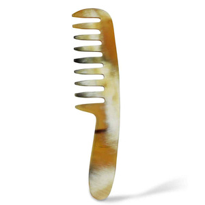 Fournisseur de peignes en corne naturelle de haute qualité, vente à prix réduit, peigne à dents larges, accessoire pour cheveux femme - Product Image 3