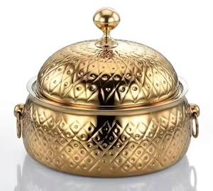 Casserole en acier inoxydable poli avec couvercle en dôme, poignées dorées et bouton décoratif classique - Product Image 4