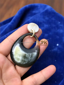 Pendientes de Cuerno de Búfalo Modernos Hechos a Mano, Forma de Lágrima, Pulidos Naturales, Ligeros, Joyería de Moda para Mujer, Empaque Personalizado - Product Image 2