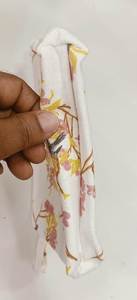 Bolsa de aseo de lona orgánica con estampado de pájaros y flores, cierre de cremallera y almacenamiento portátil conveniente para cosméticos y viajes. - Product Image 6
