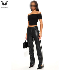 Pantalon en cuir PU noir pour femme avec bande latérale blanche, taille haute, ourlet fendu, style sport chic, sexy, pour clubbing - Product Image 6