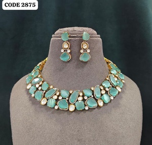 Conjunto de Collar Choker de Lujo con Rubíes Rojos y Kundan para Mujer, Chapado en Oro, de Latón, para Novia, Boda, Fiesta, Joyería de Colección - Product Image 1
