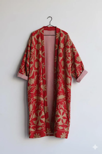 Robe kimono brodée rouge Suzani, broderie traditionnelle d'inspiration ouzbèke, vêtements de détente de luxe, style vintage, manteau - Product Image 3