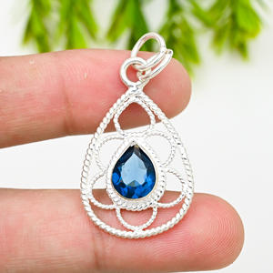 Collier de luxe en argent 925 avec topaze bleue de Londres - Product Image 1